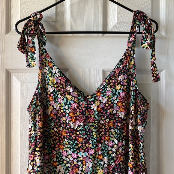 Vince Camuto Floral Jumpsuit - Picture 2 of 8